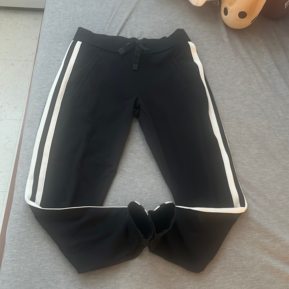 SOLD Athleta joggers in Size XXS - Picture 7 of 17